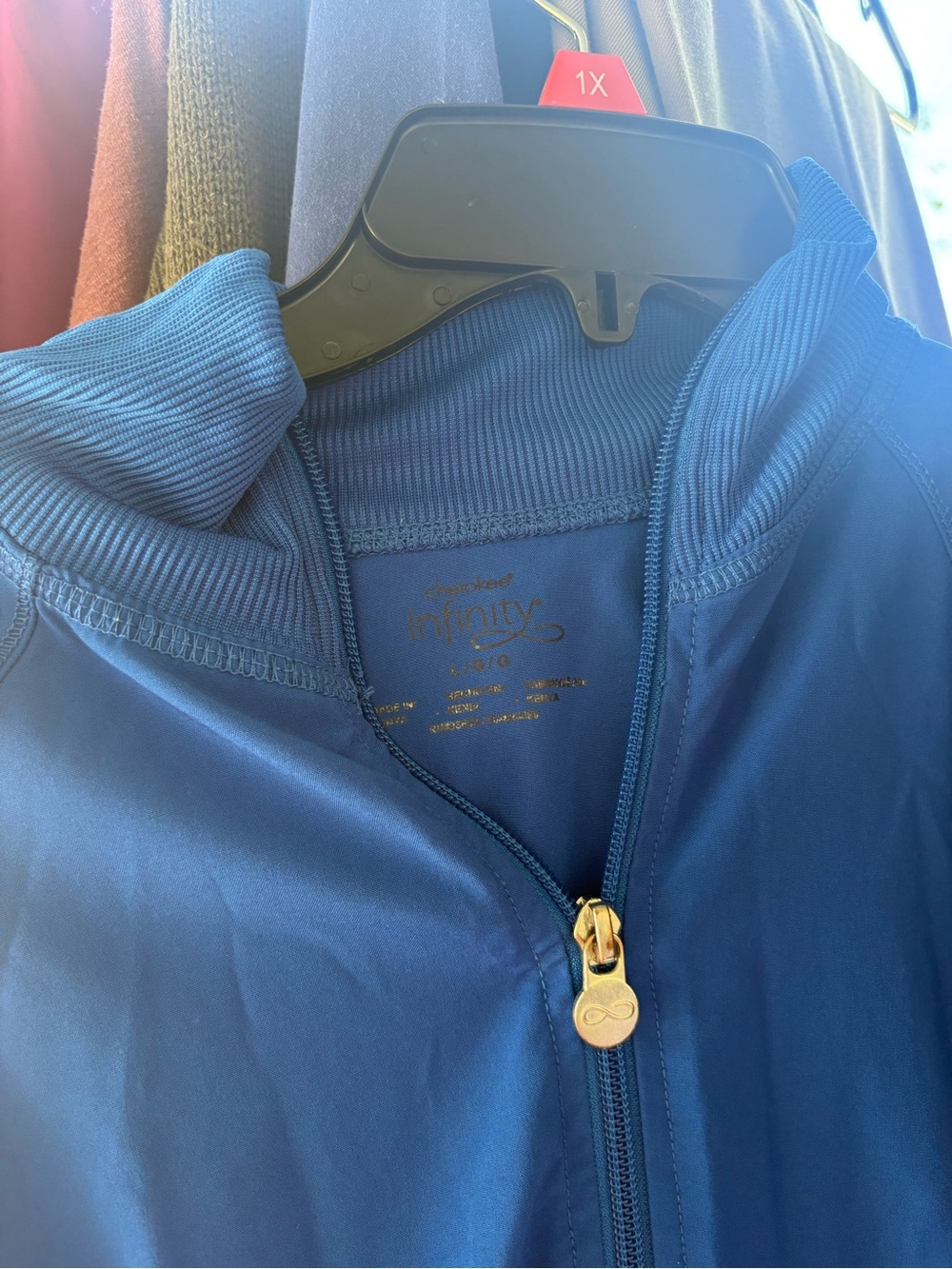 Infinity scrub jacket - Picture 2 of 4